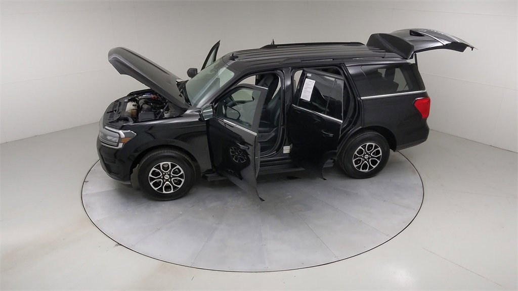 Certified 2024 Ford Expedition XLT image 57