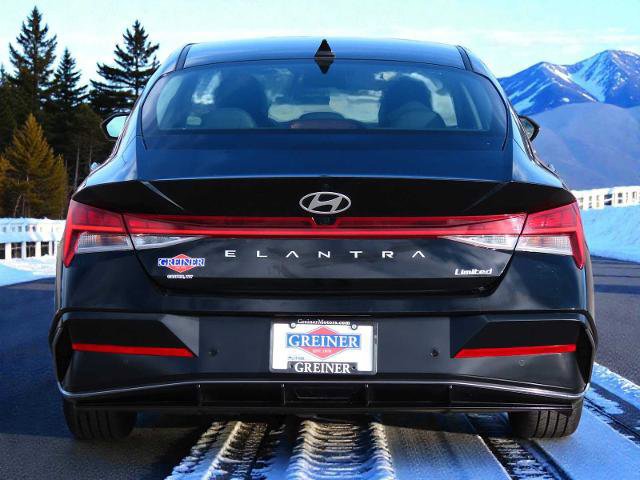 Used 2024 Hyundai Elantra Limited image 3