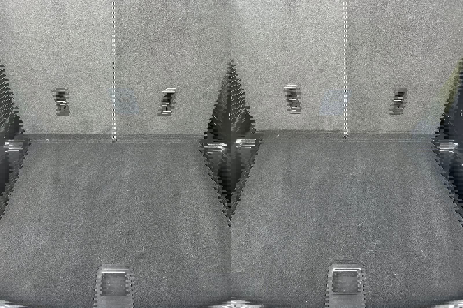 Certified 2025 Ford Explorer Platinum w/ Ultimate Package image 16