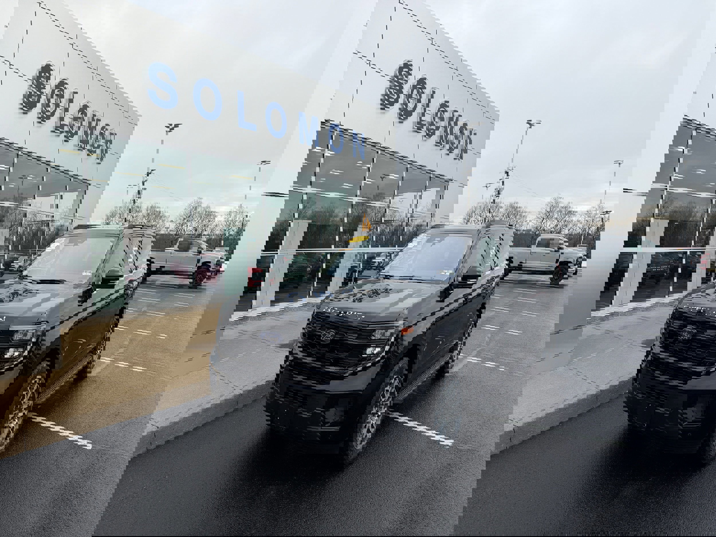 Certified 2025 Ford Expedition Active image 9