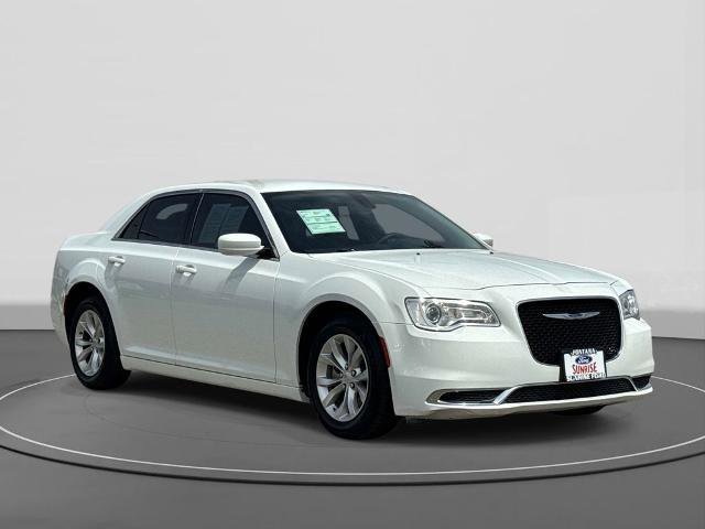 Used 2023 Chrysler 300 Touring image 5