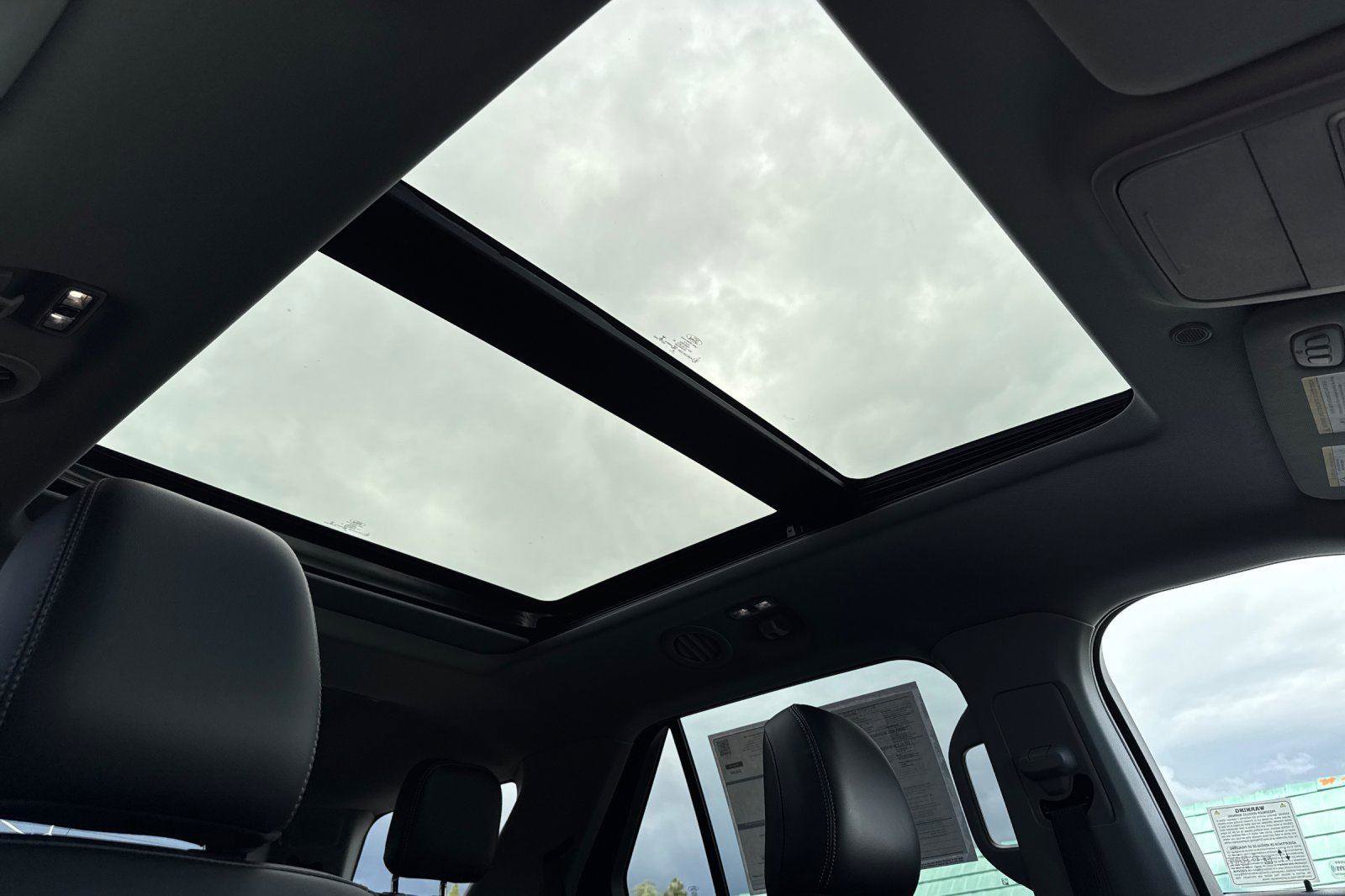 Certified 2023 Ford Explorer XLT w/ Equipment Group 202A image 7