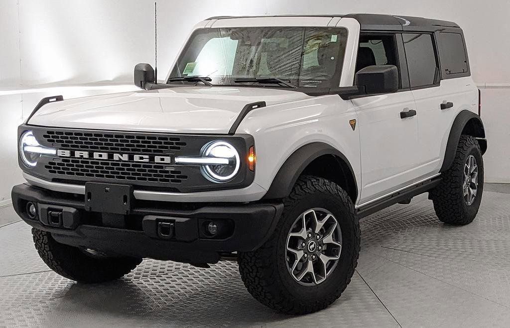 Certified 2025 Ford Bronco Badlands AWD/4WD image 6