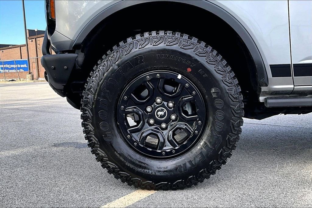 Certified 2024 Ford Bronco Wildtrak AWD/4WD image 9