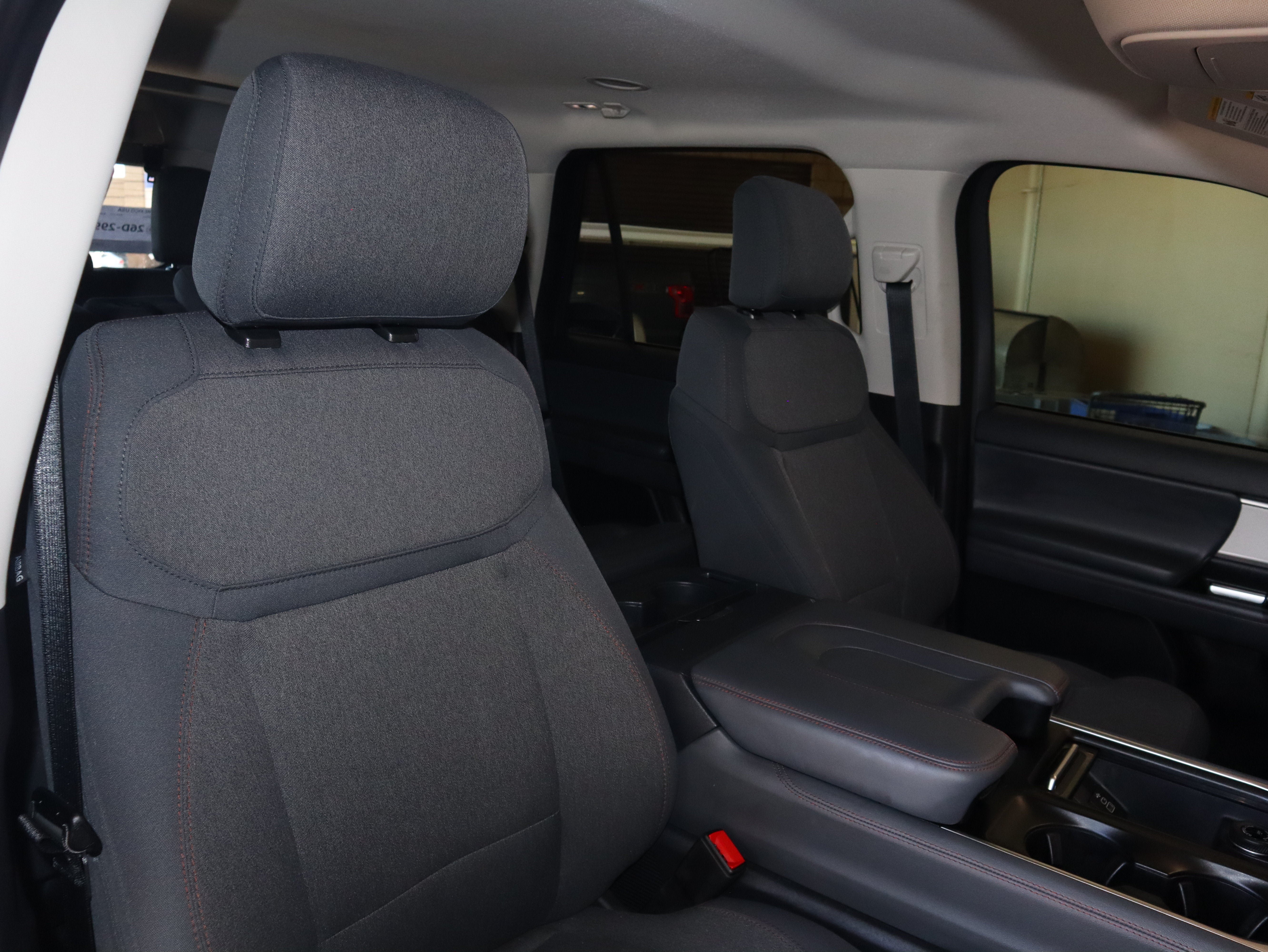 Certified 2025 Ford Expedition Active AWD/4WD image 42