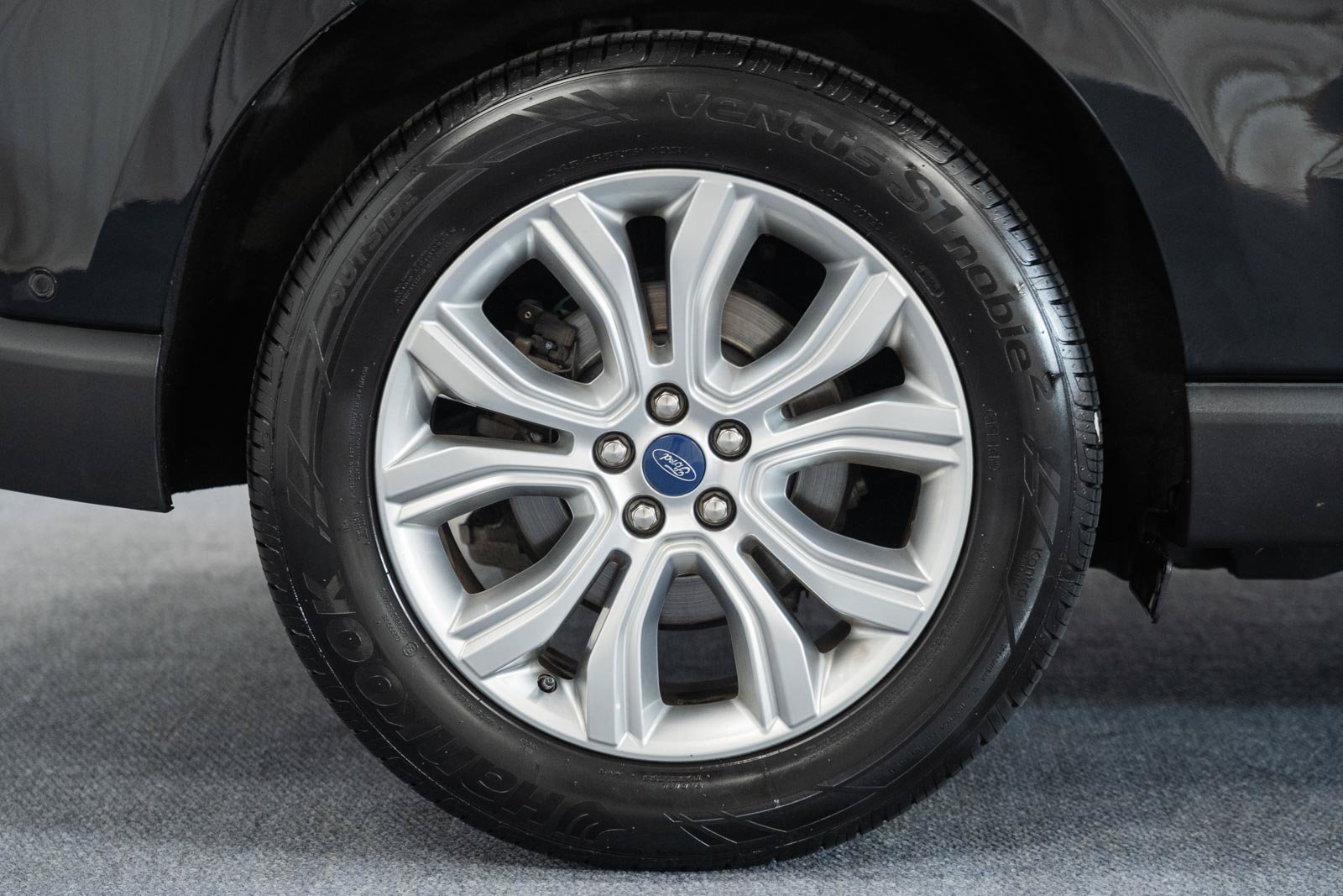 Certified 2020 Ford Edge Titanium w/ Equipment Group 301A AWD/4WD image 18