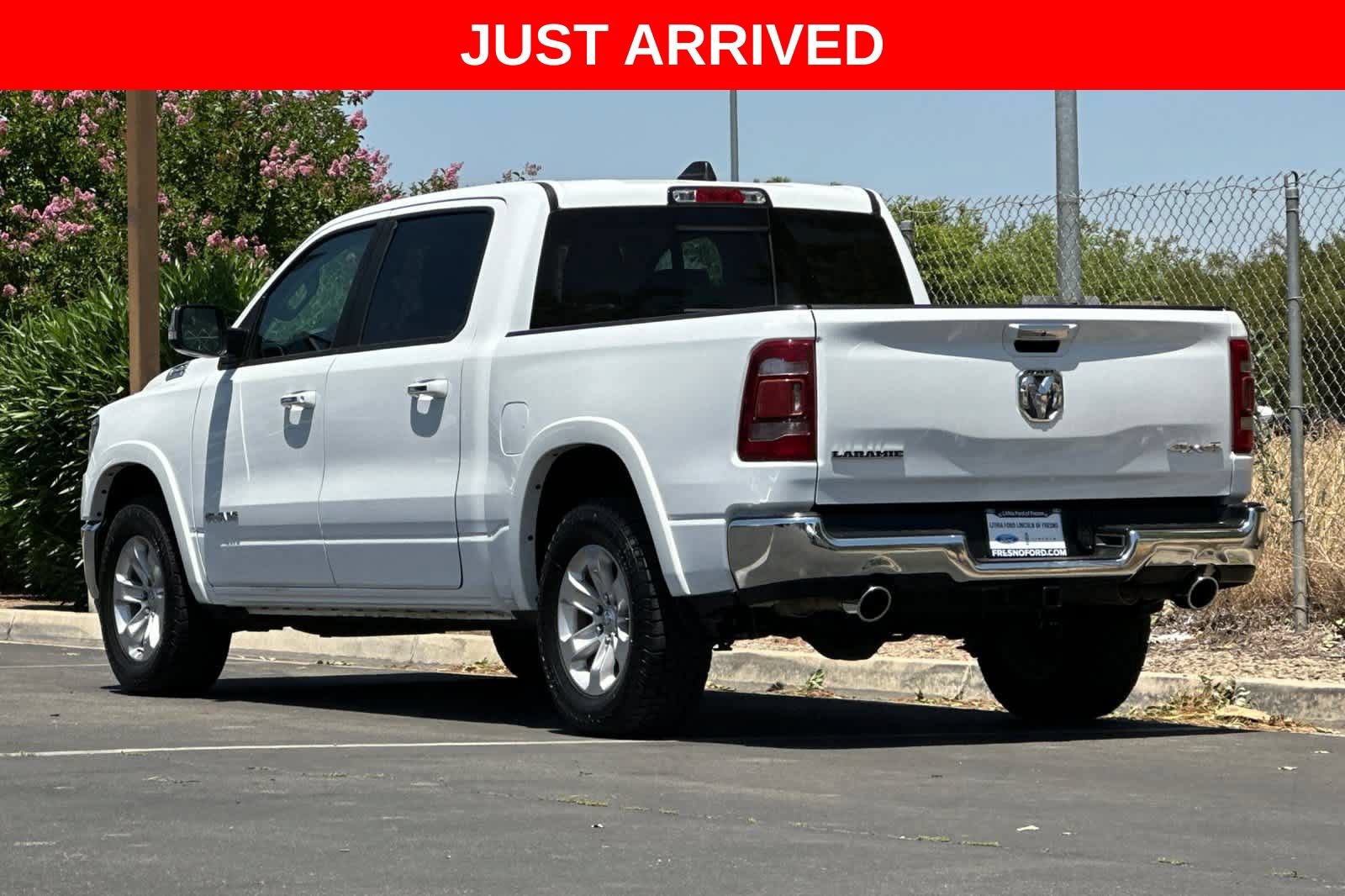 Used 2022 RAM 1500 Laramie AWD/4WD image 7