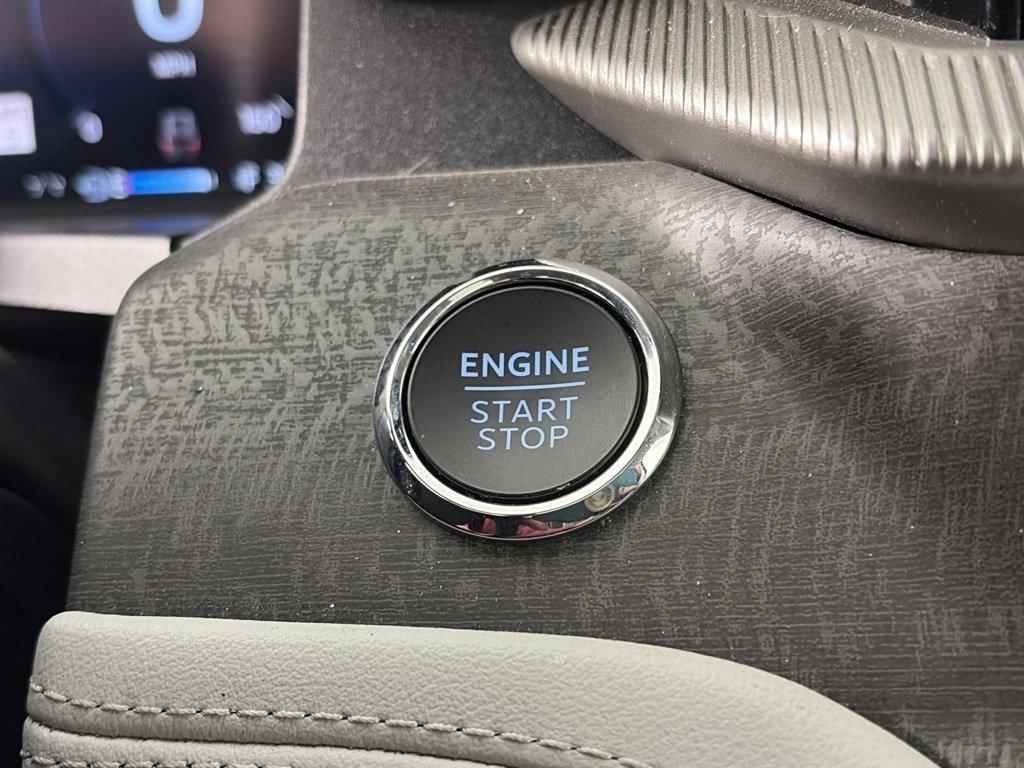 Certified 2025 Ford Explorer Platinum w/ LUX Leather Package image 23