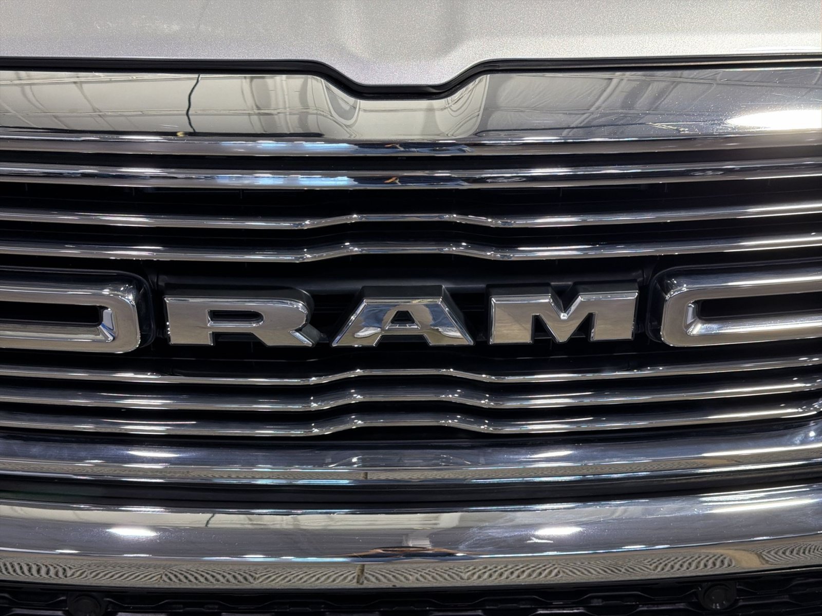 Used 2022 RAM 1500 Laramie AWD/4WD image 10