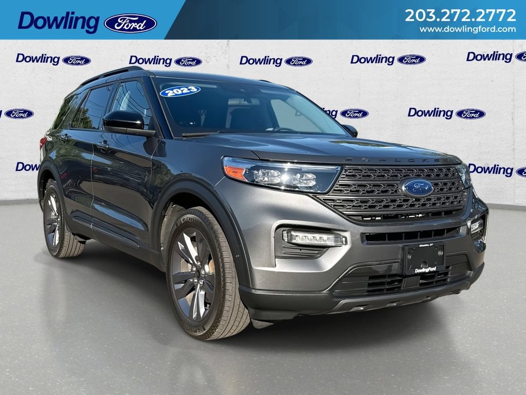 Certified 2023 Ford Explorer XLT w/ Equipment Group 202A AWD/4WD image 1