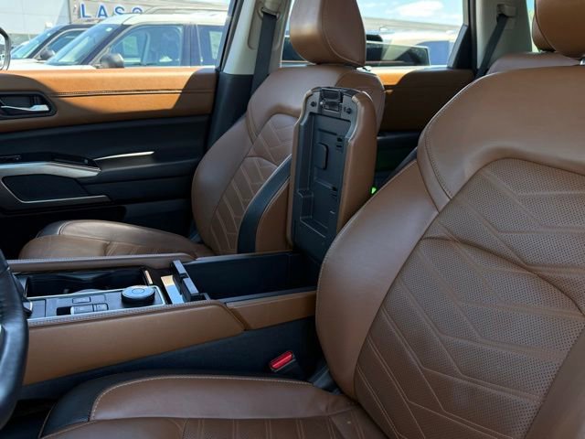 Used 2023 Nissan Pathfinder Platinum w/ Cargo Package AWD/4WD image 31
