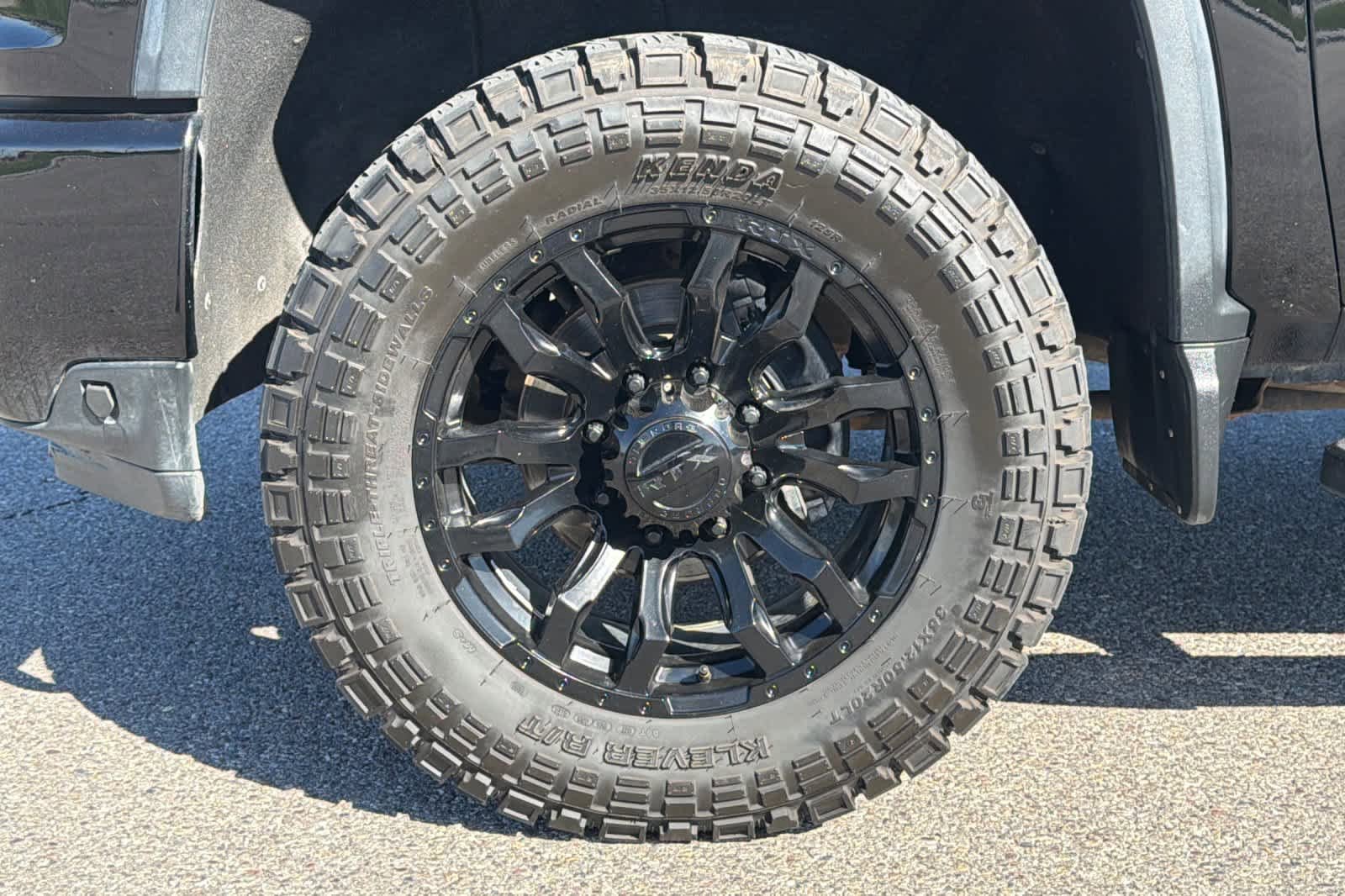 Used 2020 Chevrolet Silverado 2500 Custom w/ Custom Value Package AWD/4WD image 24