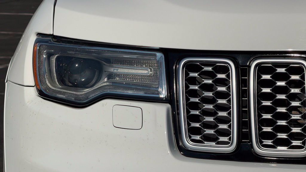 Used 2018 Jeep Grand Cherokee Summit w/ Platinum Series Group AWD/4WD image 4
