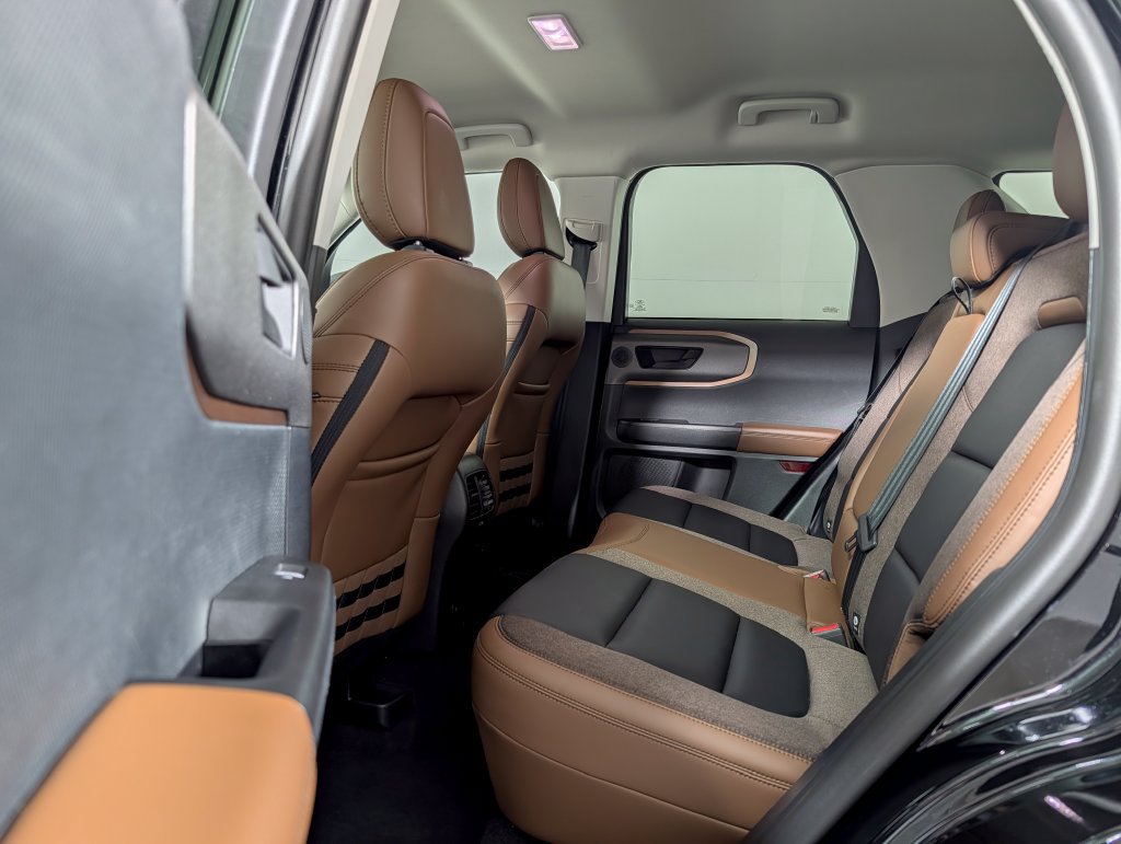 Certified 2025 Ford Bronco Sport Outer Banks w/ Outer Banks Tech Package+ AWD/4WD image 12
