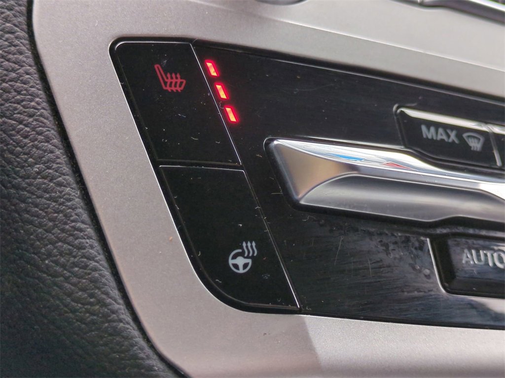 Certified 2022 Ford Explorer XLT w/ Equipment Group 202A image 22