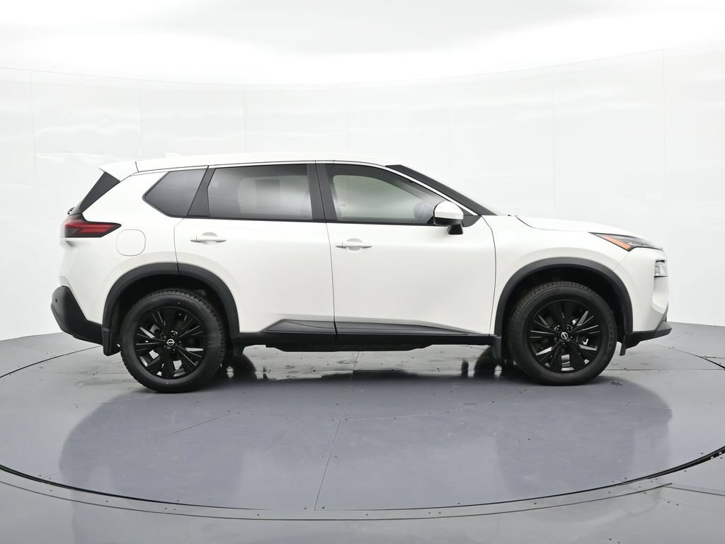 Used 2023 Nissan Rogue SV AWD/4WD image 5