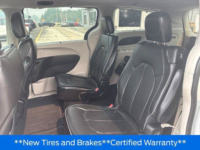 Used 2019 Chrysler Pacifica Limited FWD image 28