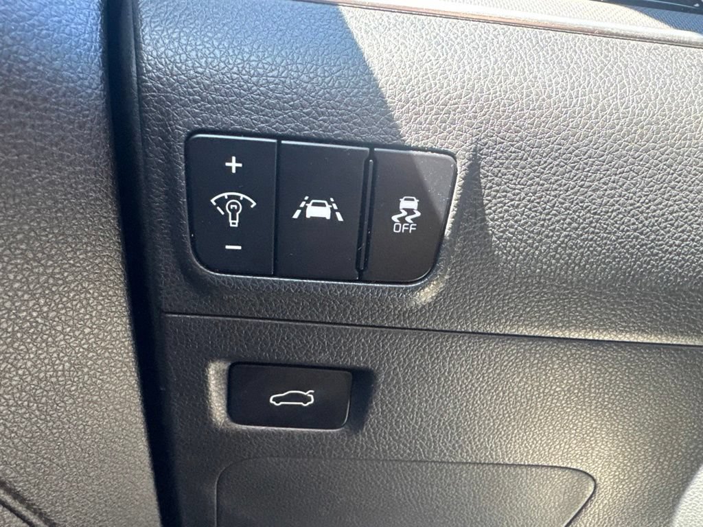 Used 2022 Kia K5 GT-Line FWD image 28