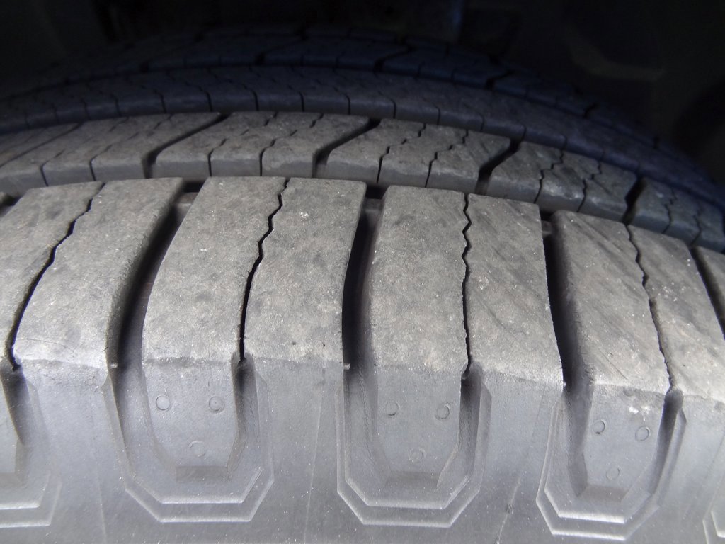 Certified 2019 Ford Escape S image 17