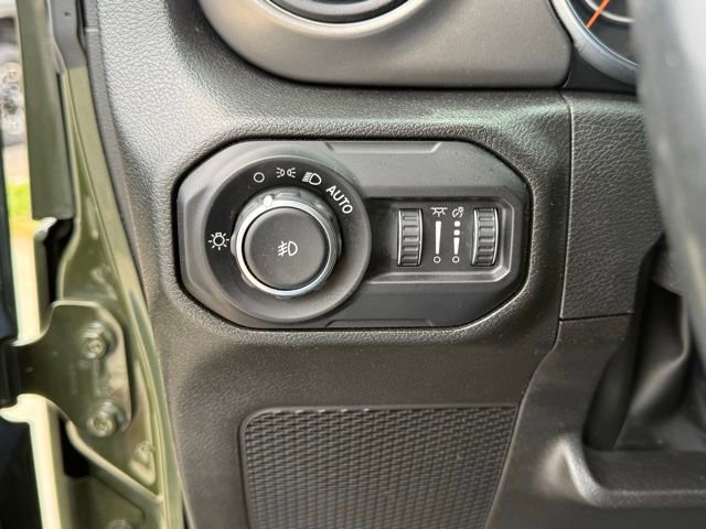 Used 2022 Jeep Wrangler Unlimited Sport AWD/4WD image 15