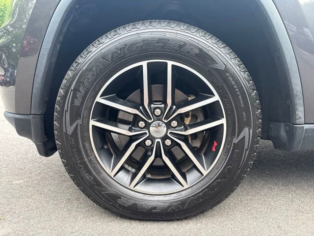 Used 2017 Jeep Grand Cherokee Trailhawk AWD/4WD image 9