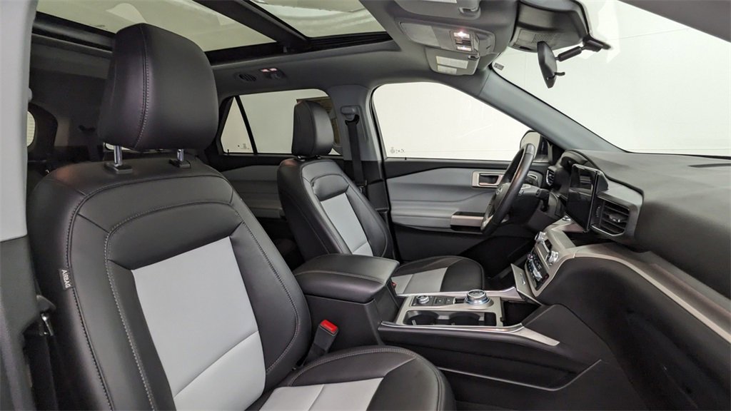 Certified 2023 Ford Explorer XLT w/ Equipment Group 202A image 43