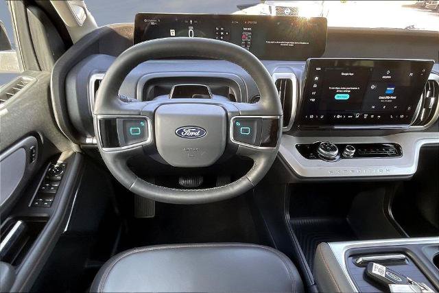Certified 2025 Ford Expedition Active AWD/4WD image 8