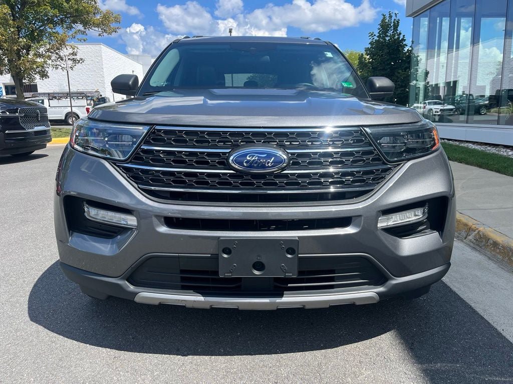Certified 2023 Ford Explorer XLT w/ Equipment Group 202A AWD/4WD image 2