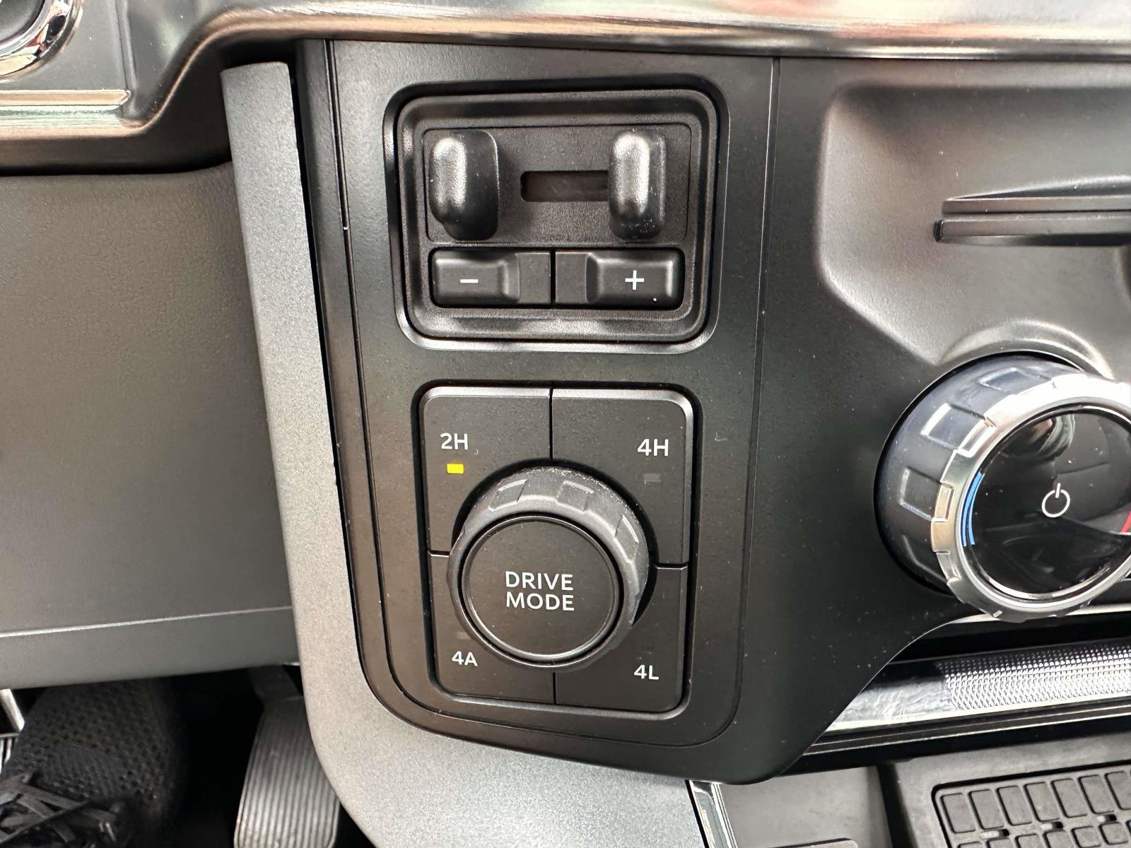 Certified 2023 Ford F150 Lariat w/ Equipment Group 502A High image 28