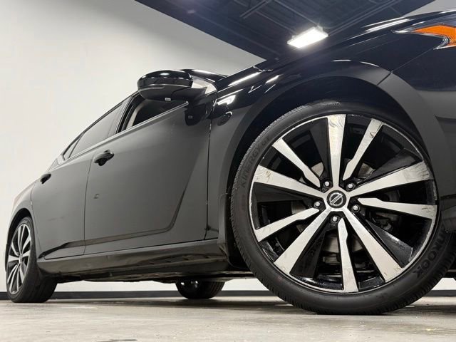 Used 2021 Nissan Altima 2.5 SR w/ SR Premium Package FWD image 3