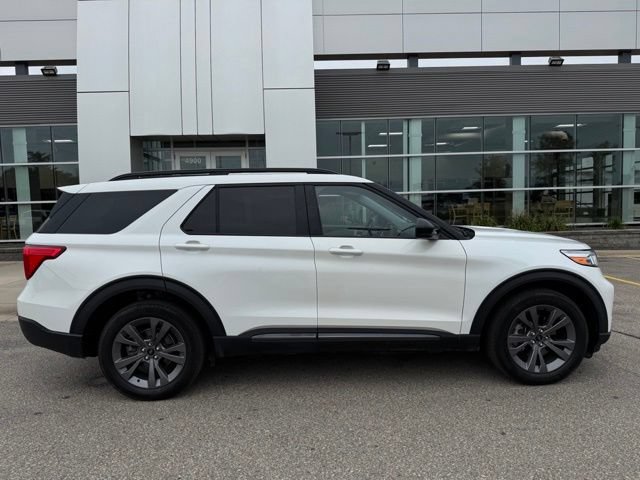Certified 2023 Ford Explorer XLT w/ Equipment Group 202A AWD/4WD image 38