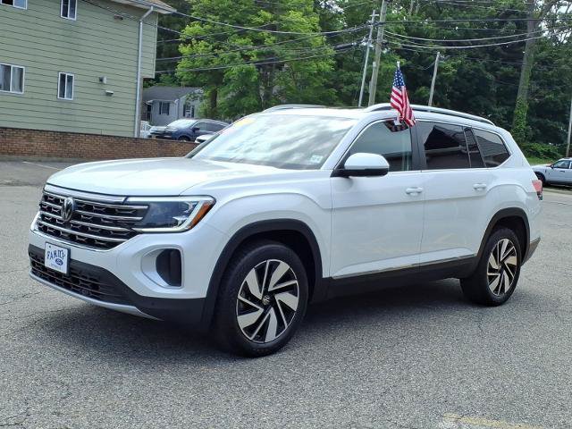 Used 2024 Volkswagen Atlas SEL AWD/4WD image 3