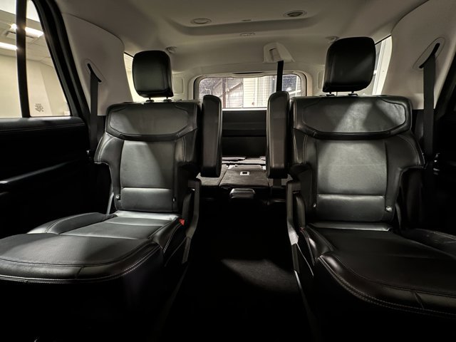 Certified 2025 Ford Expedition Platinum AWD/4WD image 15