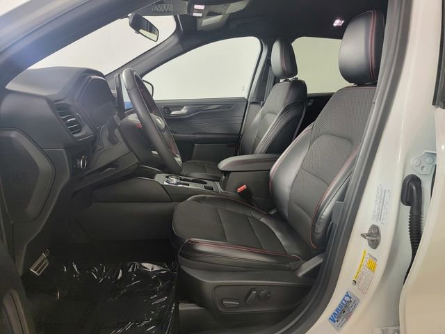 Certified 2024 Ford Escape ST-Line w/ Tech Pack #1 AWD/4WD image 13