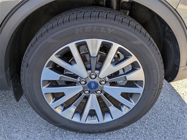 Certified 2020 Ford Escape Titanium image 12