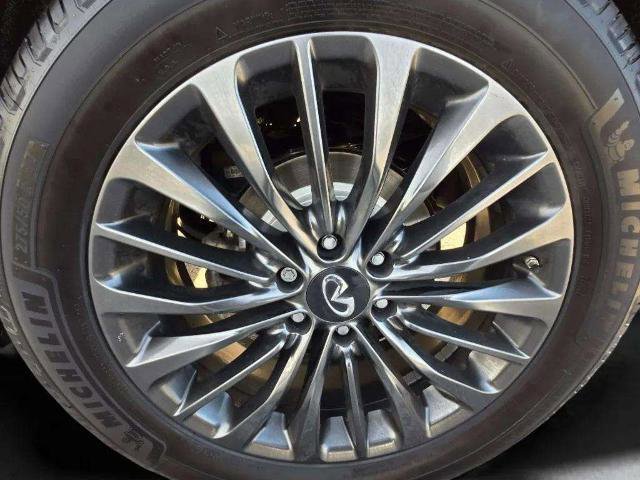 Used 2023 INFINITI QX80 Sensory w/ Cargo Package image 30