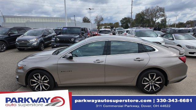 Used 2025 Chevrolet Malibu RS FWD image 4