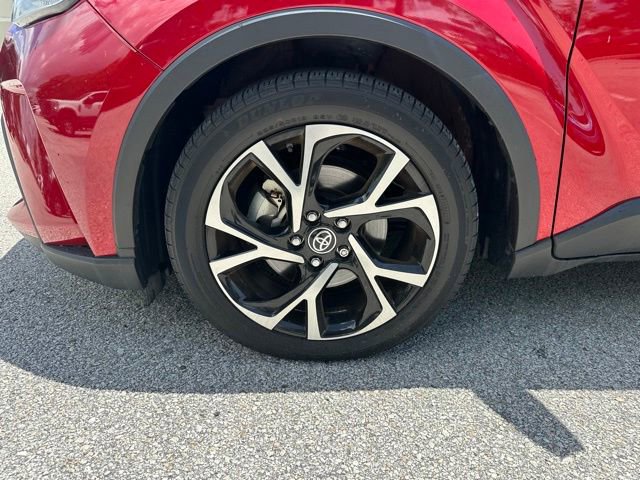 Used 2020 Toyota C-HR XLE FWD image 26