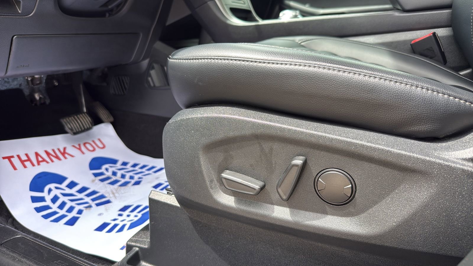 Certified 2024 Ford Edge SEL w/ Convenience Package AWD/4WD image 10