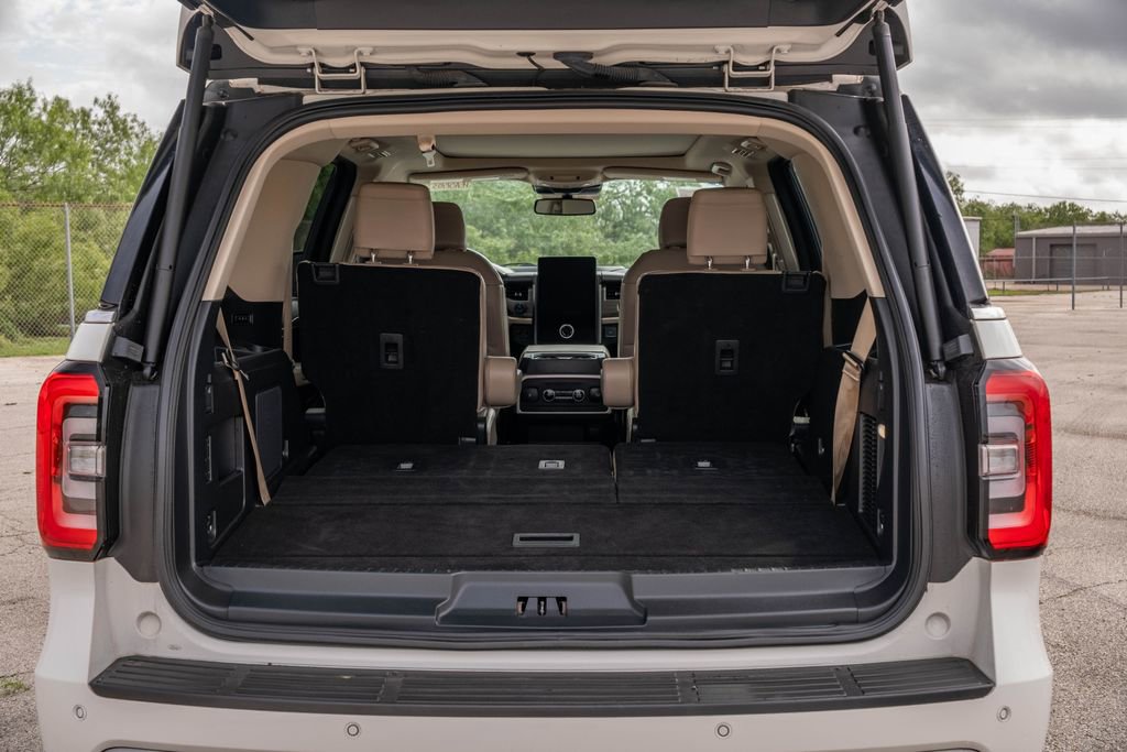 Certified 2023 Ford Expedition Limited RWD image 28