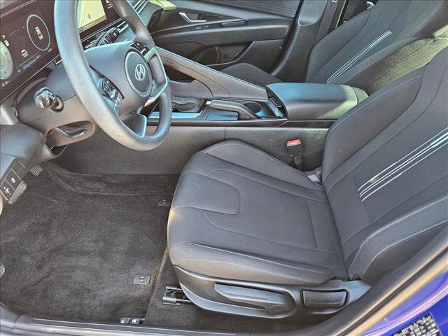 Used 2024 Hyundai Elantra SEL image 16