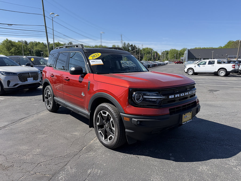Certified 2023 Ford Bronco Sport Outer Banks AWD/4WD image 9
