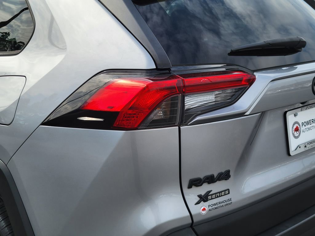 Used 2020 Toyota RAV4 XLE image 12