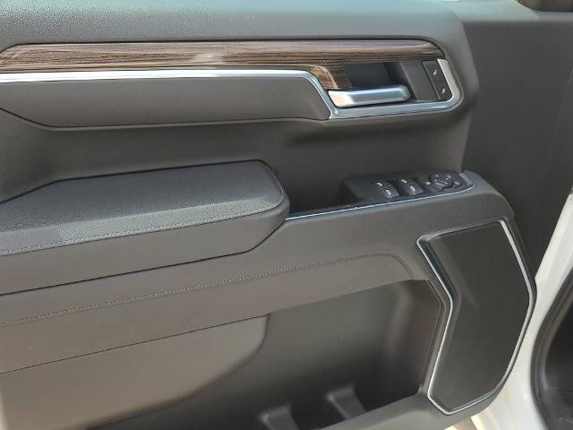 Used 2026 Chevrolet Silverado 1500 LT AWD/4WD image 19