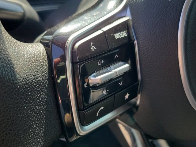 Used 2024 Kia Sorento LX FWD image 24