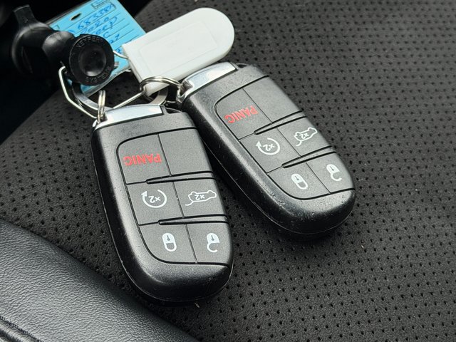 Used 2020 Jeep Grand Cherokee Altitude AWD/4WD image 38