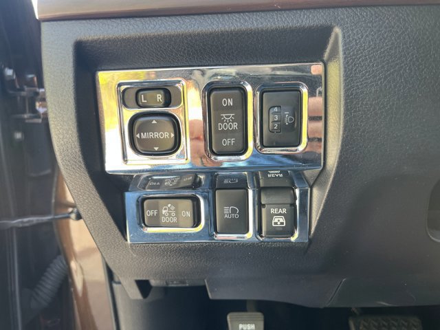 Used 2021 Toyota Tundra Limited w/ Limited Premium Package image 19