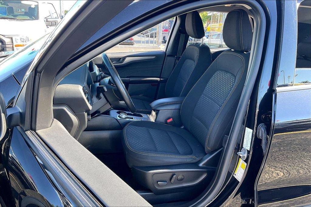 Certified 2023 Ford Escape Active AWD/4WD image 24