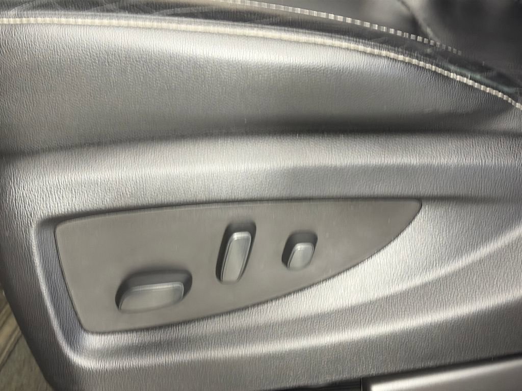 Used 2018 Chevrolet Silverado 1500 LT w/ All Star Edition image 24