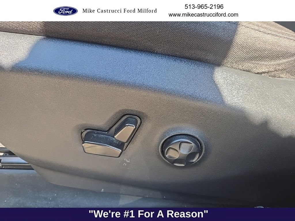 Used 2021 Chrysler Pacifica Touring w/ S Appearance Package FWD image 9